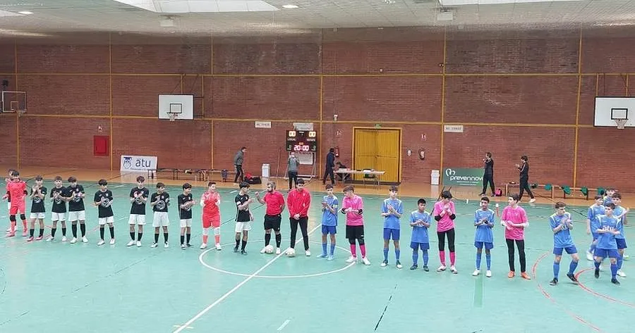 Foto 4 - Doblete de victorias en su viaje m&aacute;s largo del curso del Cadete y el Infantil del III Columnas