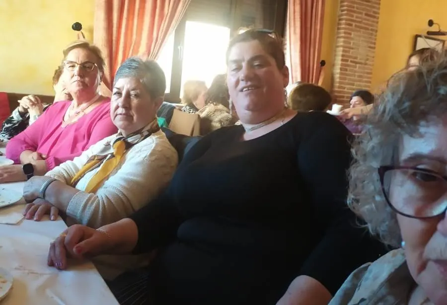 Foto 6 - Mujeres de los barrios cercanos al r&iacute;o celebran juntas las &Aacute;guedas