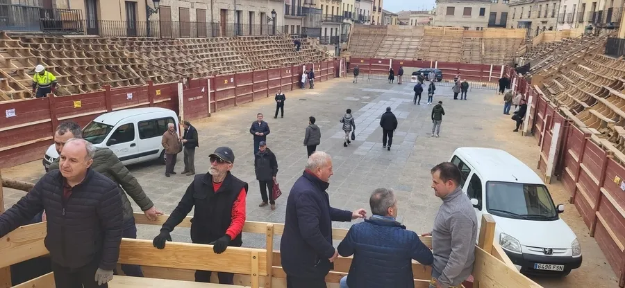 Foto 3 - Probada la flamante nueva Puerta de la R&uacute;a del Sol del coso taurino