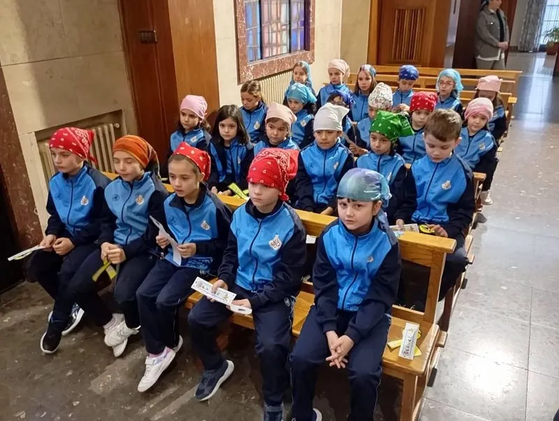Foto 3 - Actividades en el colegio San Juan Bosco de Salamanca por el D&iacute;a Internacional del C&aacute;ncer Infantil