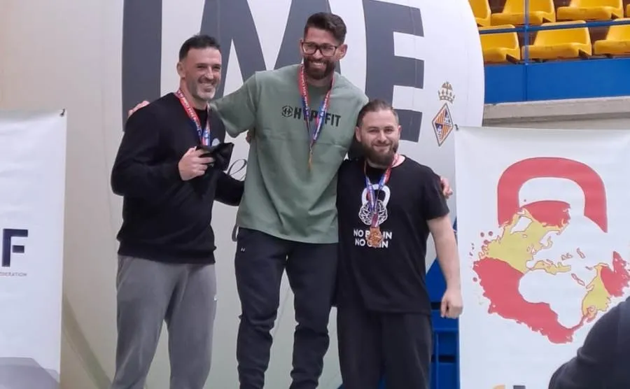 Foto 7 - Cristina S&aacute;nchez y Jos&eacute; Ra&uacute;l Manchado logran 5 podios en el Nacional de Kettlebell