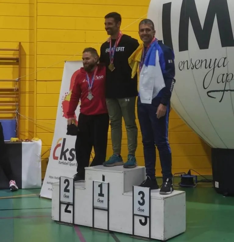 Foto 9 - Cristina S&aacute;nchez y Jos&eacute; Ra&uacute;l Manchado logran 5 podios en el Nacional de Kettlebell