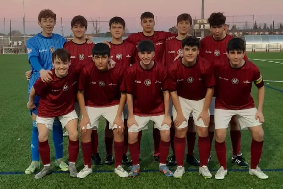 Foto 3 - Sergio Gonz&aacute;lez Centeno se mete con su equipo, el DUX, en la fase de ascenso a la 1&ordf; Juvenil riojana