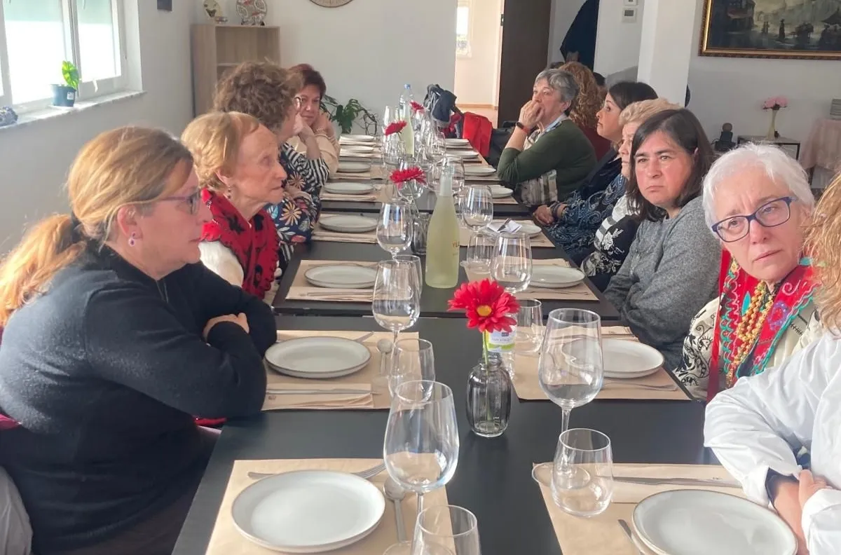 Foto 3 - Las mujeres de Villaseco de los Reyes celebran la fiesta de las &agrave;guedas seis a&ntilde;os despu&eacute;s