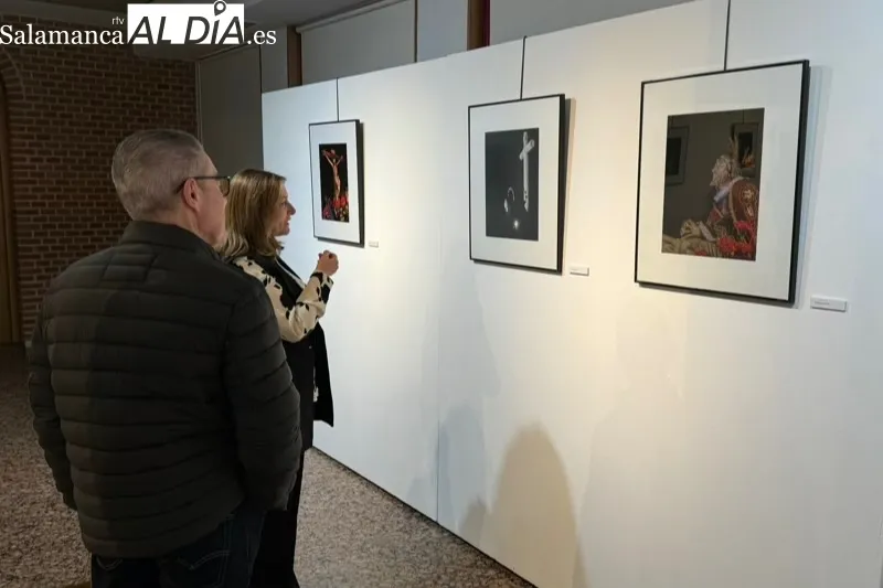 Inaugurada la exposición con las imágenes concursantes a ser cartel de la Semana Santa 2024 en Peñaranda 