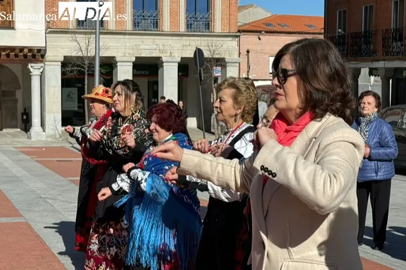 La procesión de Santa Águeda recorría las calles de Peñaranda 