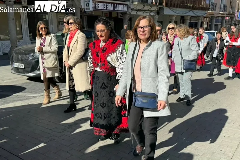 La procesión de Santa Águeda recorría las calles de Peñaranda 
