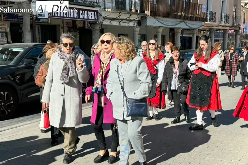 La procesión de Santa Águeda recorría las calles de Peñaranda 