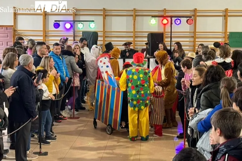 El colegio La Encarnación celebraba su Carnaval Misionero este viernes