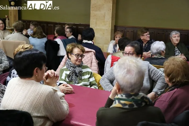 Foto 4 - La Asociaci&oacute;n de Mujeres Albenses alcanza las 200 socias