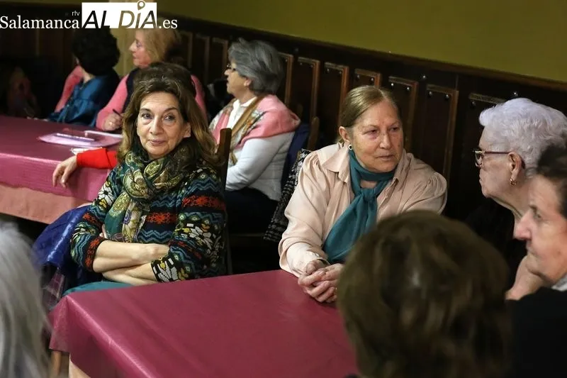 Foto 3 - La Asociaci&oacute;n de Mujeres Albenses alcanza las 200 socias