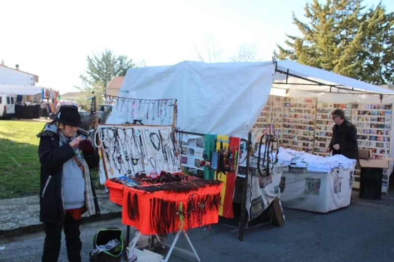 Desarrollo del mercadillo de Trabanca este domingo 4 de febrero / SILVESTRE 