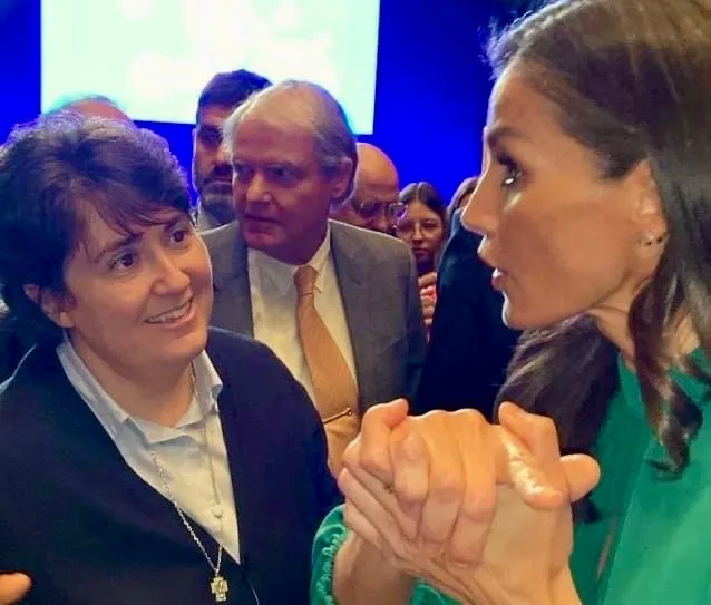 La reina Letizia protagonizaba encuentros con escolares y equipo del colegio La Encarnación