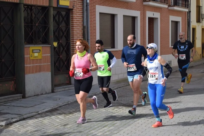 Foto 9 - La X Legua Villa de Macotera bate r&eacute;cord y corona como ganadores a Fco Javier de Le&oacute;n y Alexandra Mart&iacute;n