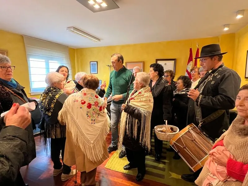  Entrega del bastón de mando a las Águedas de Carbajosa.