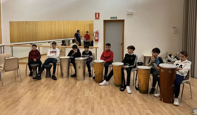 Foto 11 - El taller de percusi&oacute;n de Cibercarba marca el ritmo para iniciar el Carnaval en Carbajosa de la Sagrada