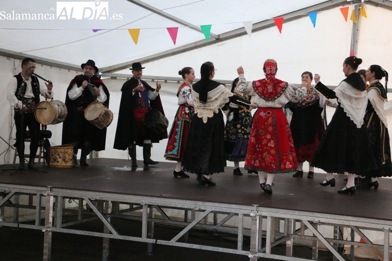 Actuación del Grupo de Charros de Aldeadávila en Corporario con motivo de las fiestas de San Blas / CORRAL