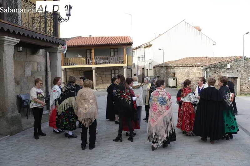 Celebración de la fiesta de las águedas en Mieza / CORRAL 