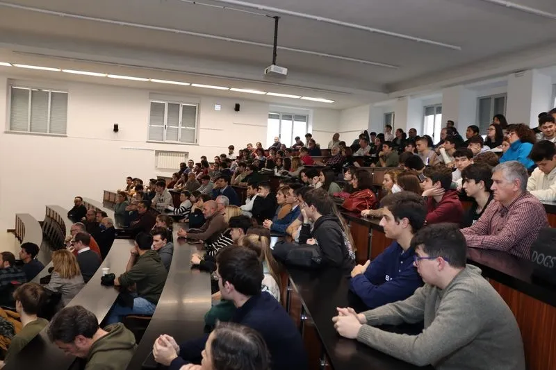 Entrega de premios de la XXXV Olimpiada de Física.