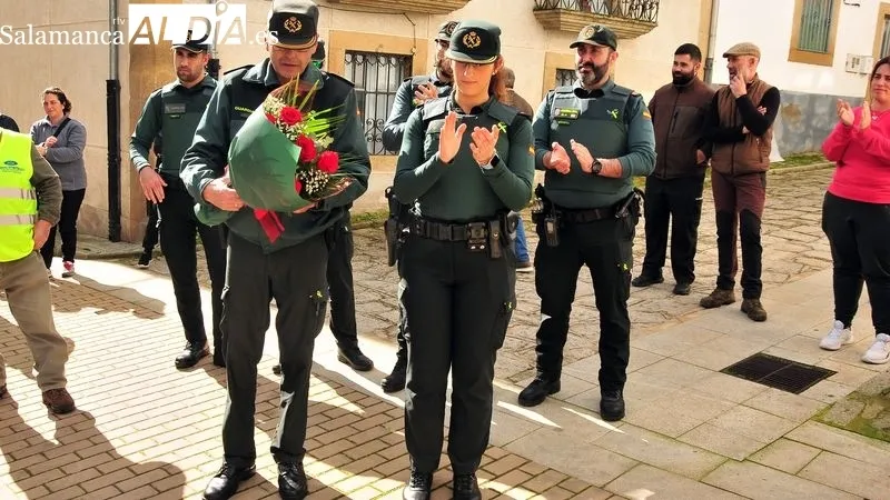 Foto 8 - Los ganaderos y agricultores del Abadengo se unen en una larga tractorada en Lumbrales