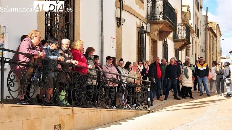 Foto 4 - Los ganaderos y agricultores del Abadengo se unen en una larga tractorada en Lumbrales