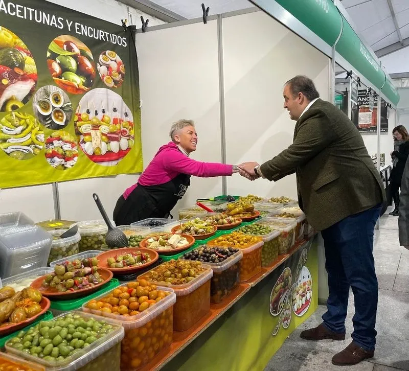 Inauguración de la sexta edición de la Feria Gastronómica ‘Villa de Guijuelo’