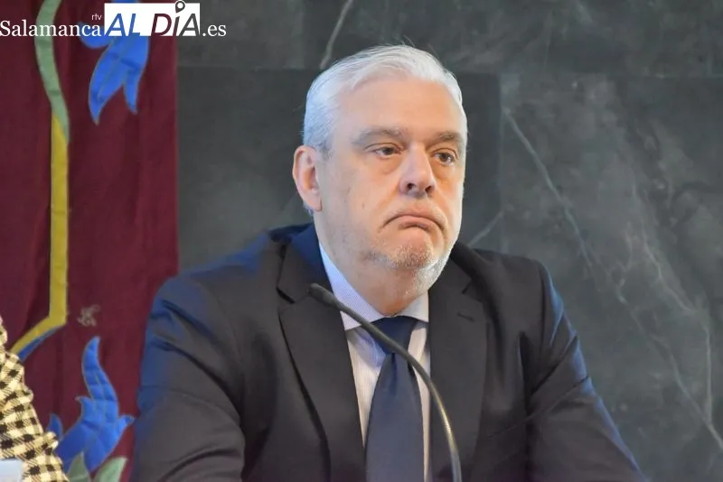 Presentación en la Delegación Provincial de la Junta CyL  del gerente de salud de área de Salamanca, Luis Alberto Álvarez Espinosa