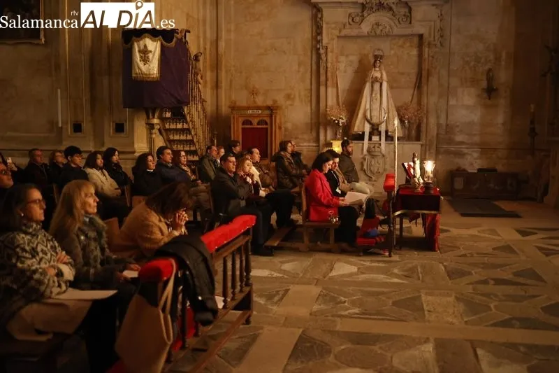 Oración poética ante el Despojado. Fotos: David Sañudo.
