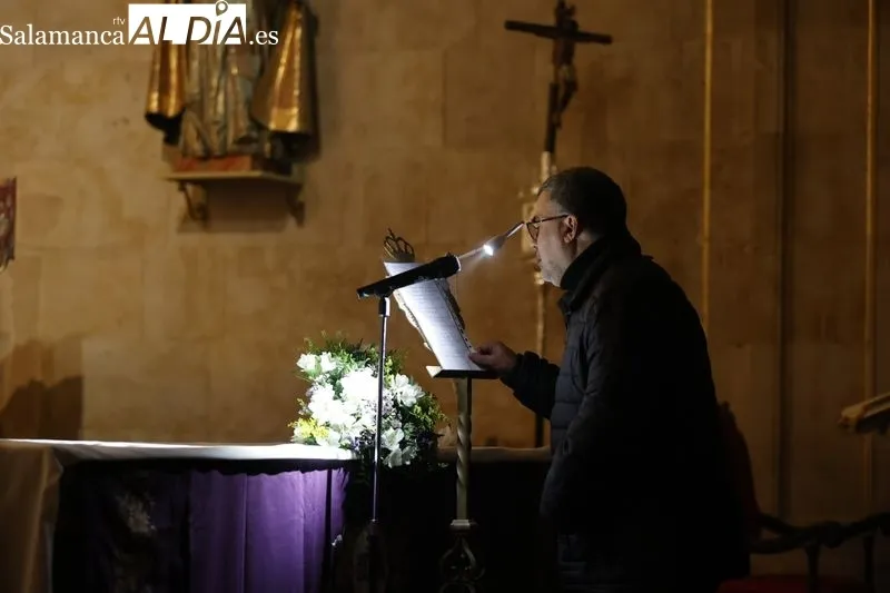 Oración poética ante el Despojado. Fotos: David Sañudo.