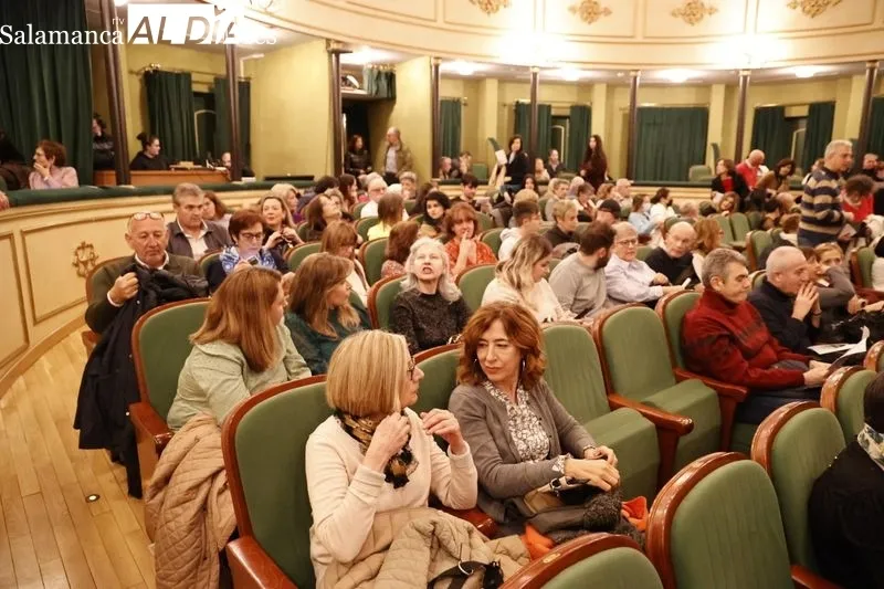 Público asistente al espectáculo Poncia, con Lolita Flores. Fotos: David Sañudo.