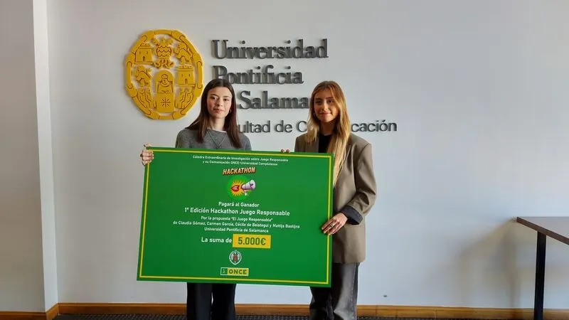 Premiados en el Hackathon universitario de comunicación 'Practica el Juego Responsable'.