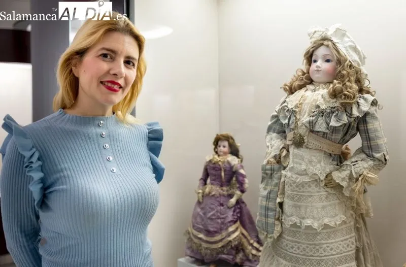 La artista vallisoletana Rosana Largo visita el Museo Casa Lis. Fotografía: Carmen Borrego.