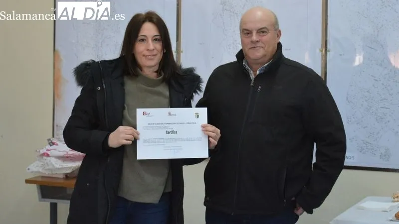 Miembros de la corporación municipal acompañaron a los nuevos trabajadores en atención sociosanitaria 