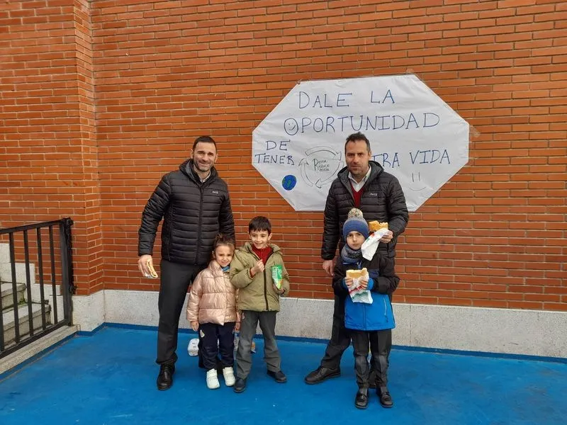 Operación Bocata en San Juan Bosco.