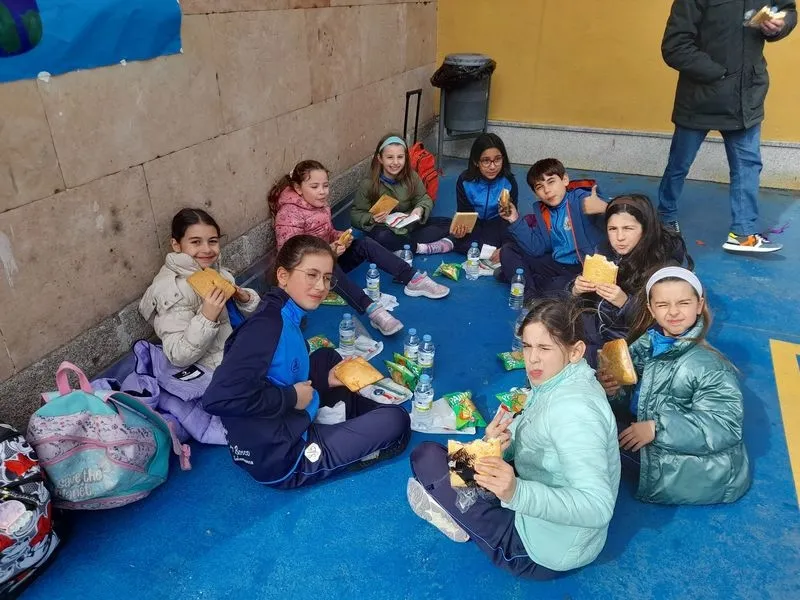 Operación Bocata en San Juan Bosco.