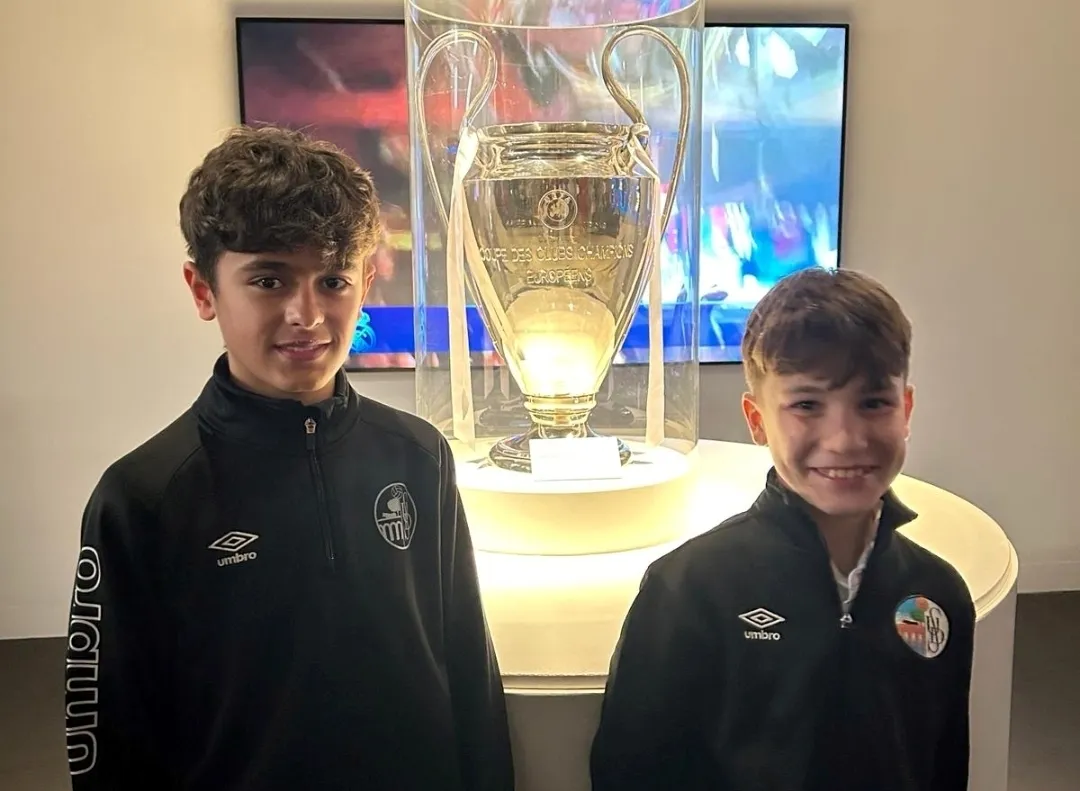 Foto 2 - Daniel Benito Parra vence al Real Madrid junto a sus compa&ntilde;eros del Salamanca CF UDS