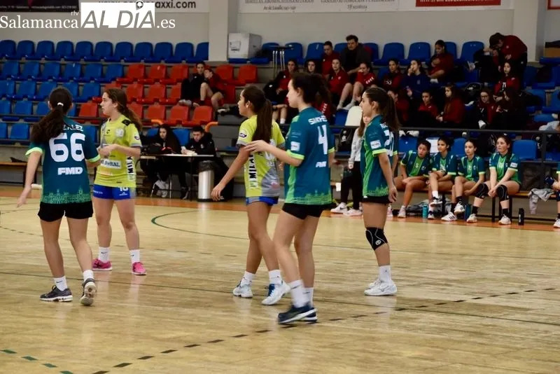 Torneo de Carnaval del Balonmano Ciudad de Salamanca en el pabellón Río Tormes. Foto de Vanesa Martins