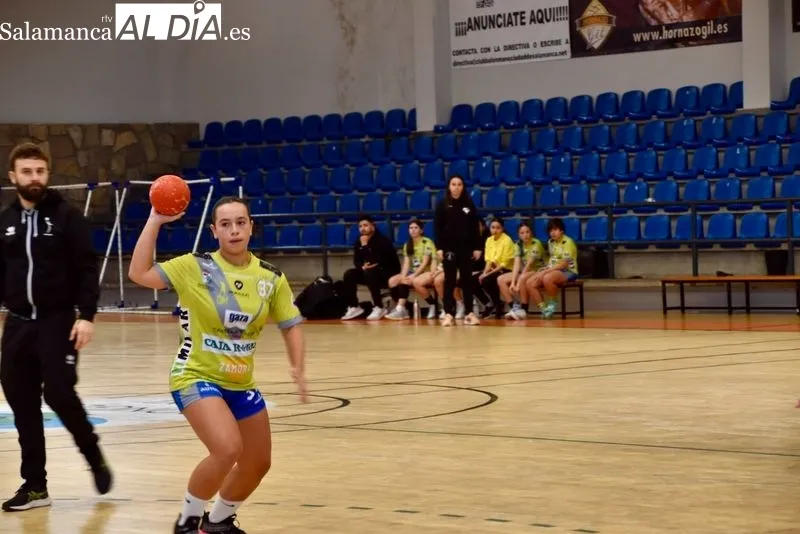Torneo de Carnaval del Balonmano Ciudad de Salamanca en el pabellón Río Tormes. Foto de Vanesa Martins