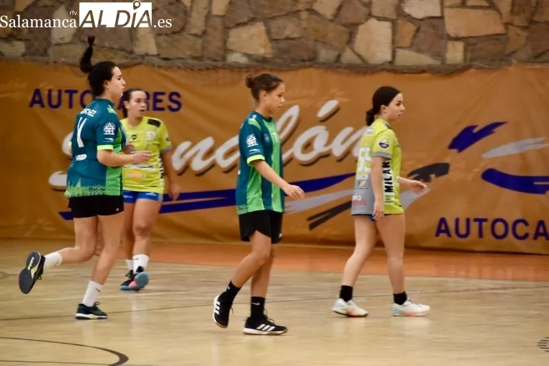 Torneo de Carnaval del Balonmano Ciudad de Salamanca en el pabellón Río Tormes. Foto de Vanesa Martins