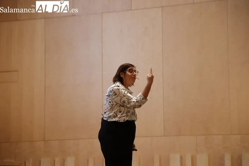 Monólogo de Marina Marroquí en el Auditorio Fonseca. Fotos: David Sañudo.