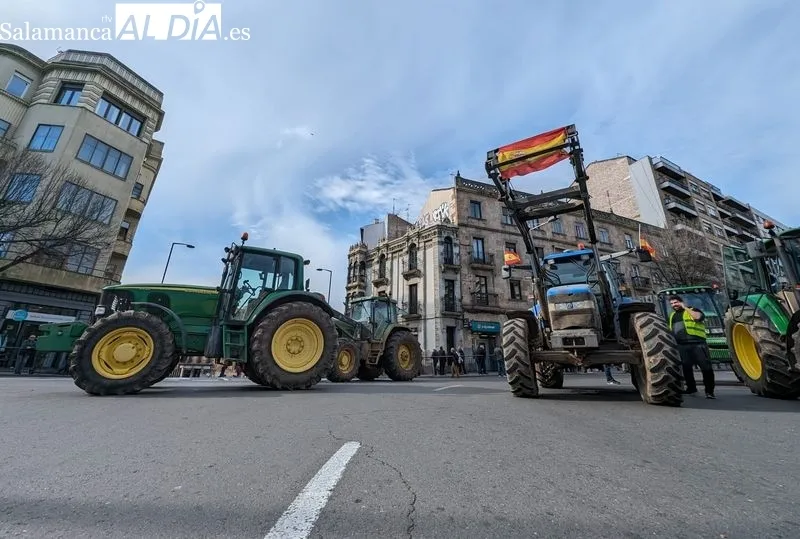 Tractores en la plaza de España. Foto de David Sañudo