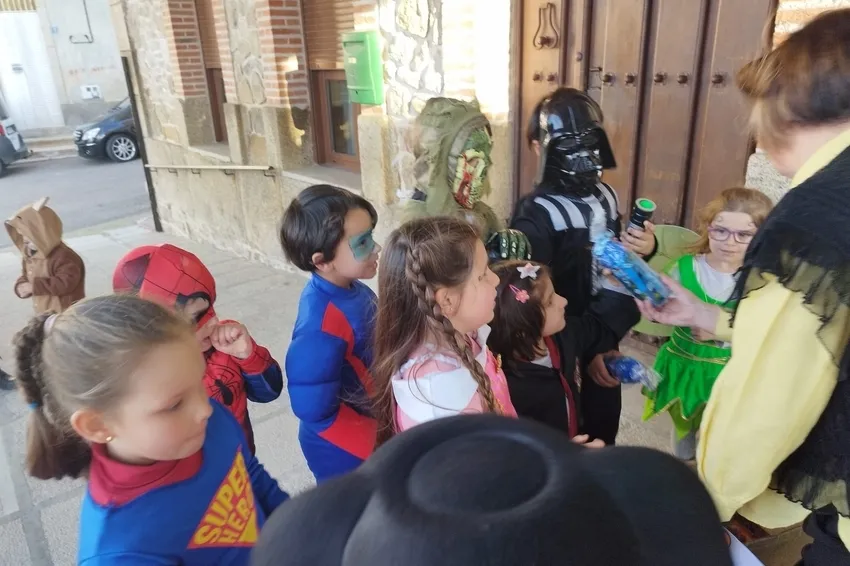 Celebración del Lunes de Carnaval en Villarino de los Aires 