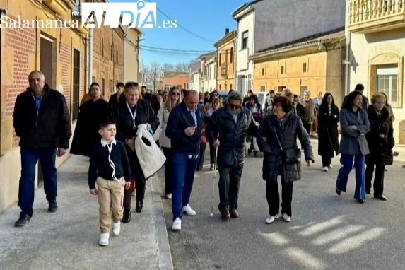 Babilafuente arropaba a San Blas en las calles en su día grande