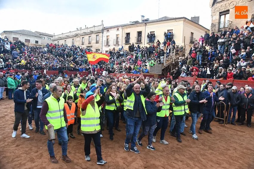 Ganaderos de Ciudad ROdrigo reivindicando en el Carnaval de Toro