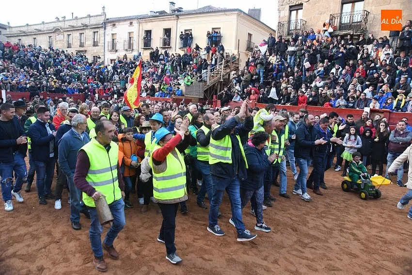 Ganaderos de Ciudad ROdrigo reivindicando en el Carnaval de Toro