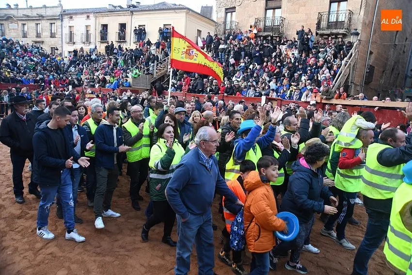 Ganaderos de Ciudad ROdrigo reivindicando en el Carnaval de Toro