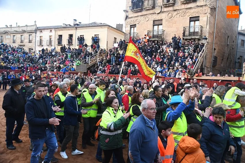 Ganaderos de Ciudad ROdrigo reivindicando en el Carnaval de Toro