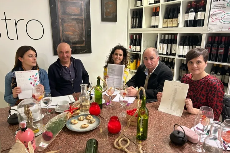 Foto 5 - Ya hay ganadores del IX certamen de poemas de San Valent&iacute;n de Los &Aacute;lamos