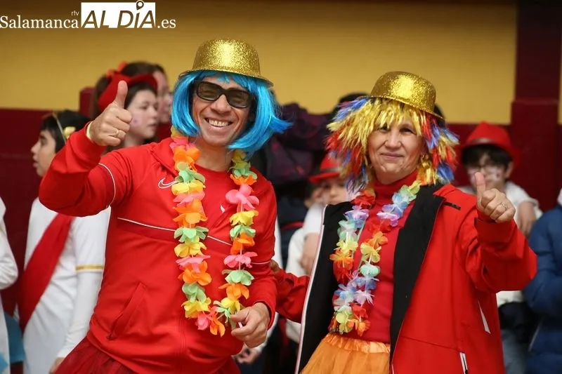 Foto 9 - El CEIP Santa Teresa adapta el desfile de disfraces a su Plan Lector