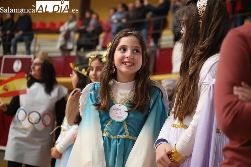 Foto 8 - El CEIP Santa Teresa adapta el desfile de disfraces a su Plan Lector